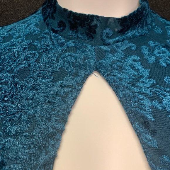 KEY TO MY HEART MINI DRESS - Picture 4 of 7